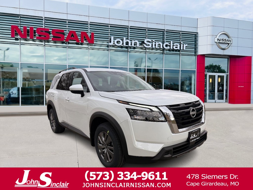 2025 Nissan Pathfinder SV's photo