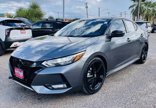 2023 Nissan Sentra SR photo 3
