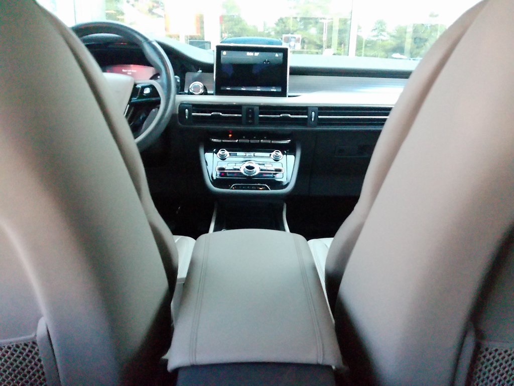 2020 Lincoln Corsair Standard photo 22