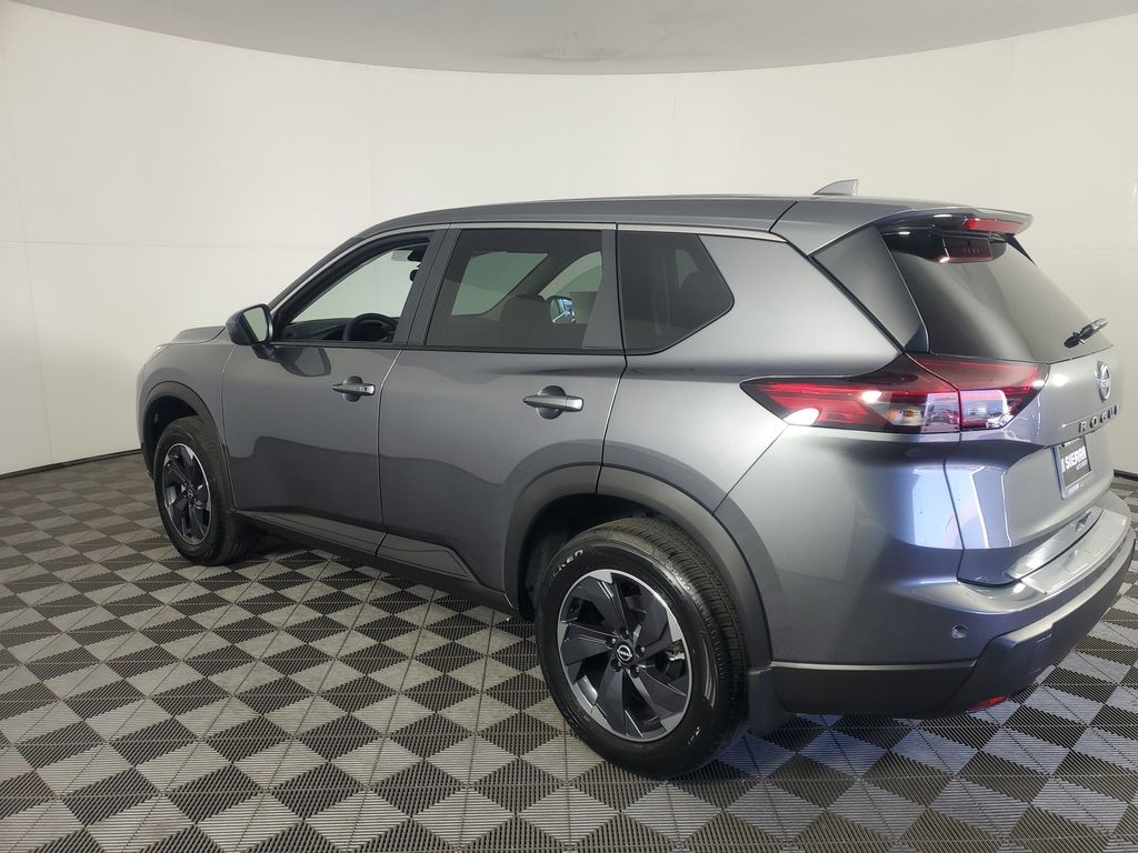 2026 Nissan Rogue SV photo 2