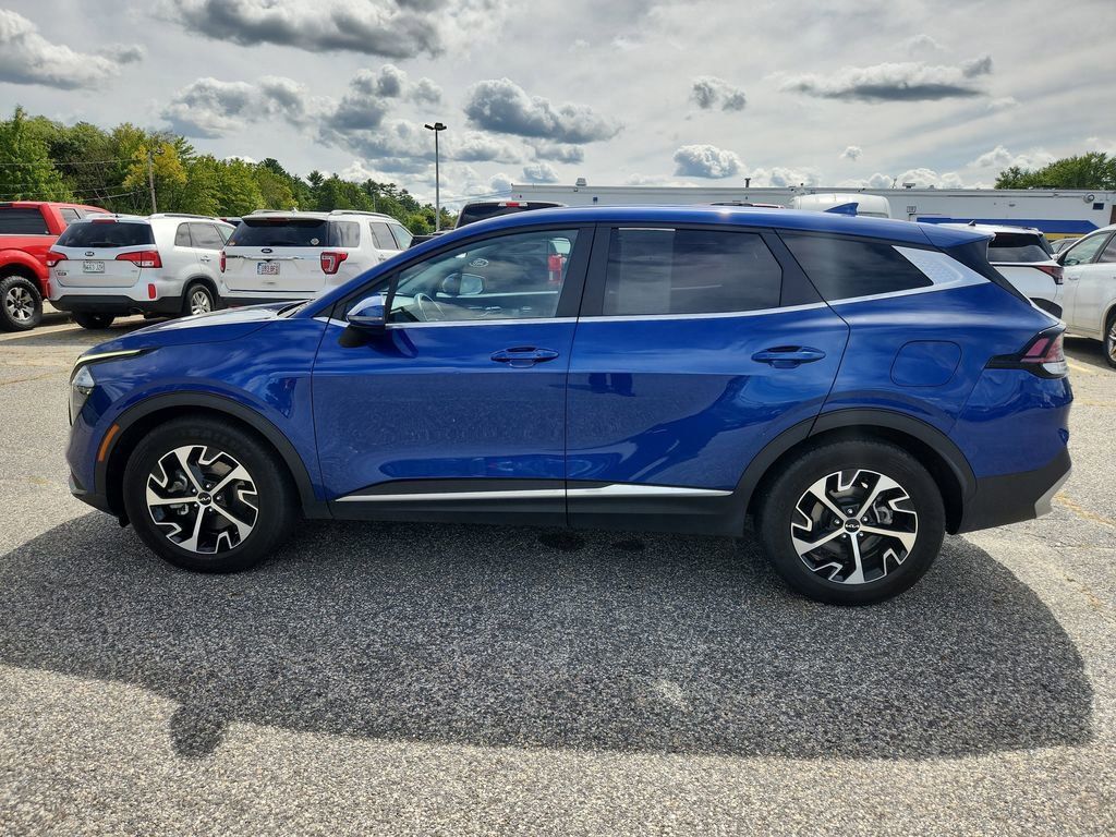 2023 Kia Sportage EX photo 3