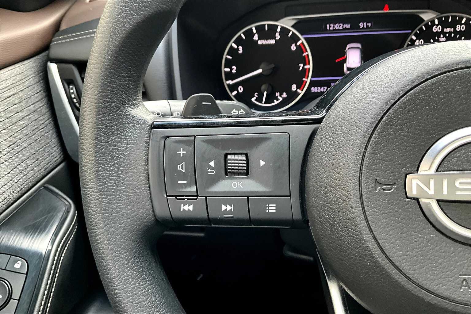 2023 Nissan Rogue SV photo 21