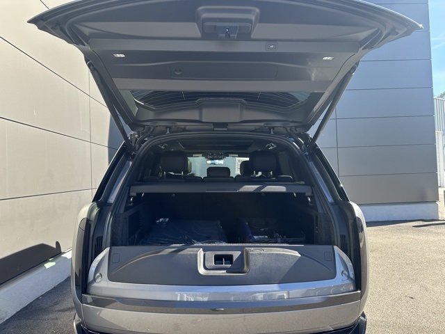 2025 Land Rover Range Rover SE photo 41