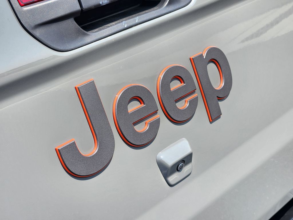 2023 Jeep Gladiator Mojave photo 10