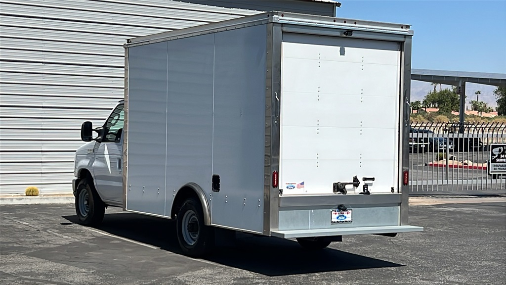 2023 Ford E-350 photo 3