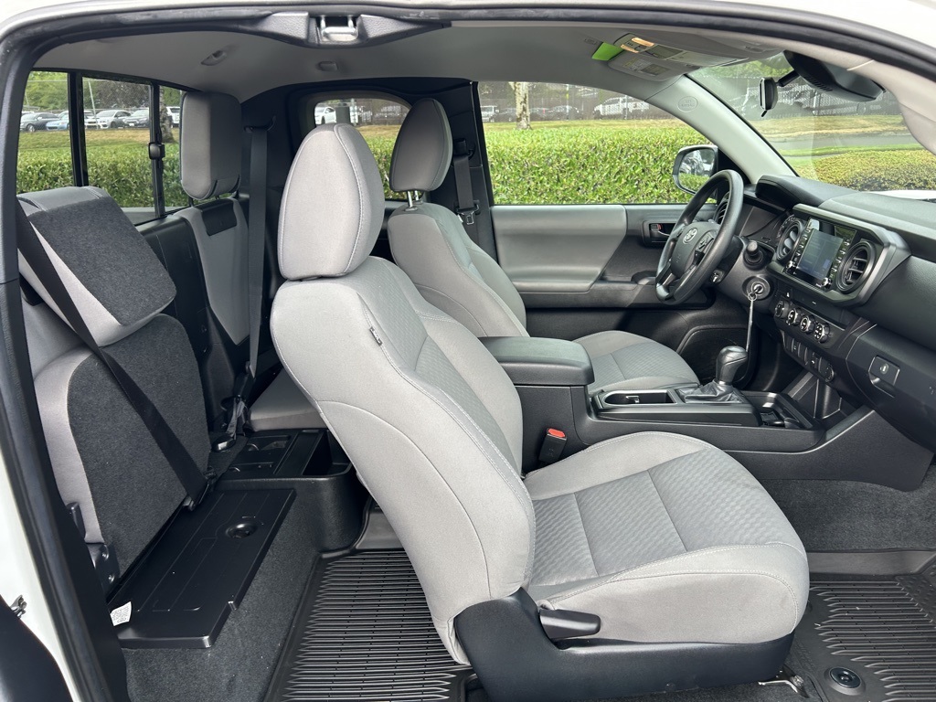 2022 Toyota Tacoma SR photo 31