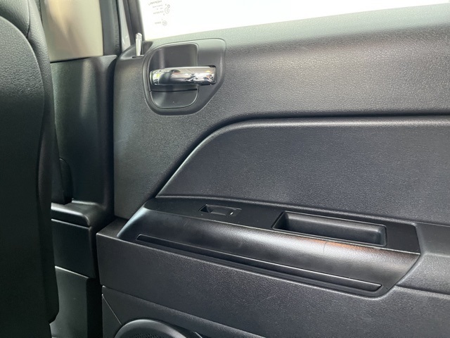2017 Jeep Patriot High Altitude photo 44