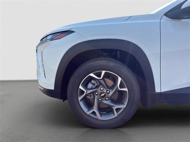 2025 Chevrolet Trax LT photo 16