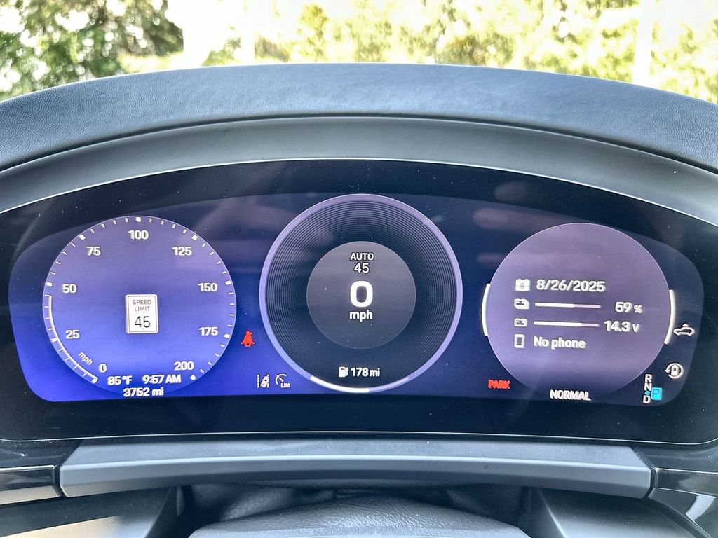 2024 Porsche Macan Electric 4 photo 19