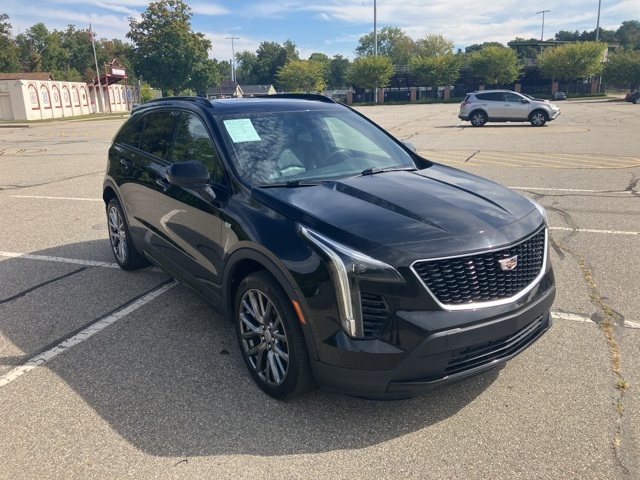 2019 Cadillac XT4 Sport photo 3
