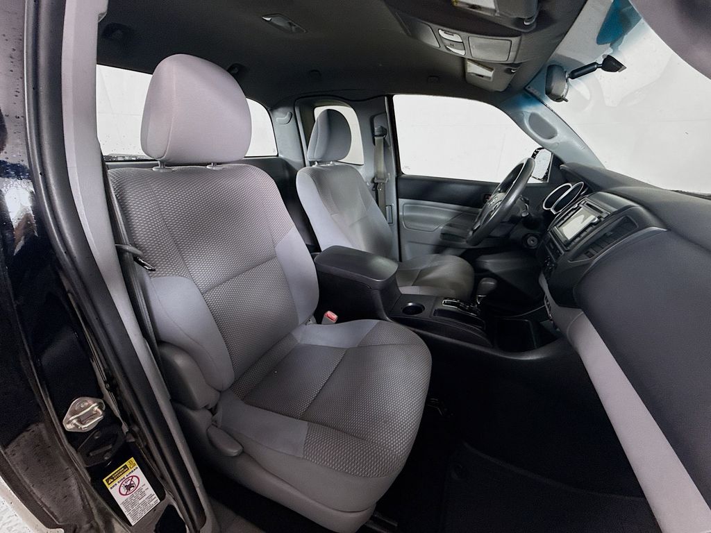 2015 Toyota Tacoma Base photo 25