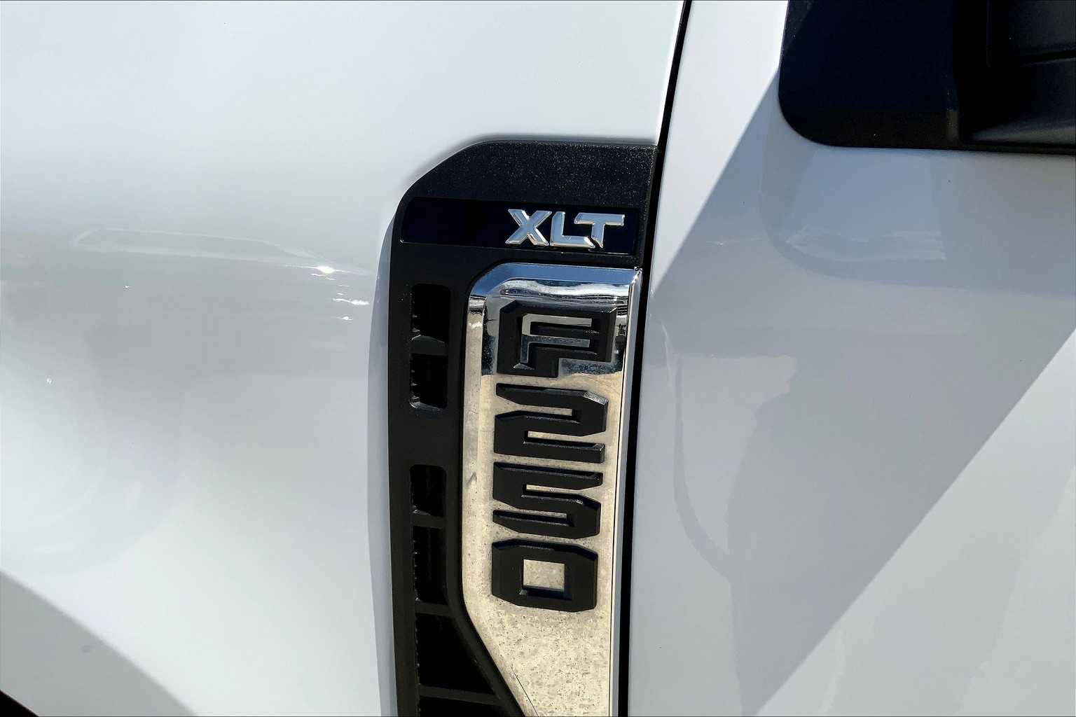 2024 Ford F-250 XLT photo 27