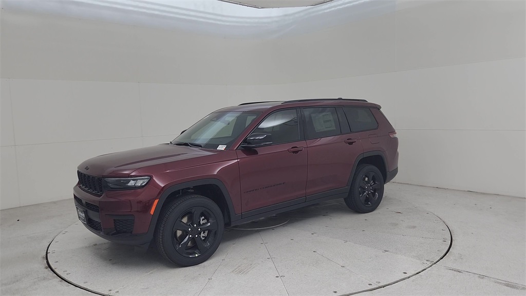 2025 Jeep Grand Cherokee Laredo Altitude X photo 7