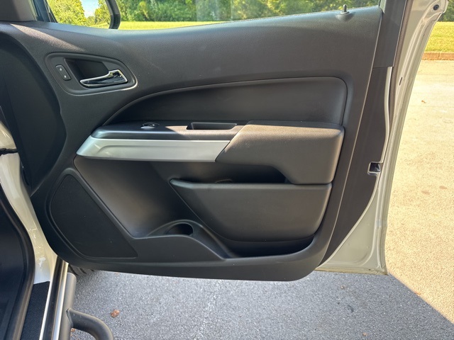 2019 Chevrolet Colorado LT photo 6