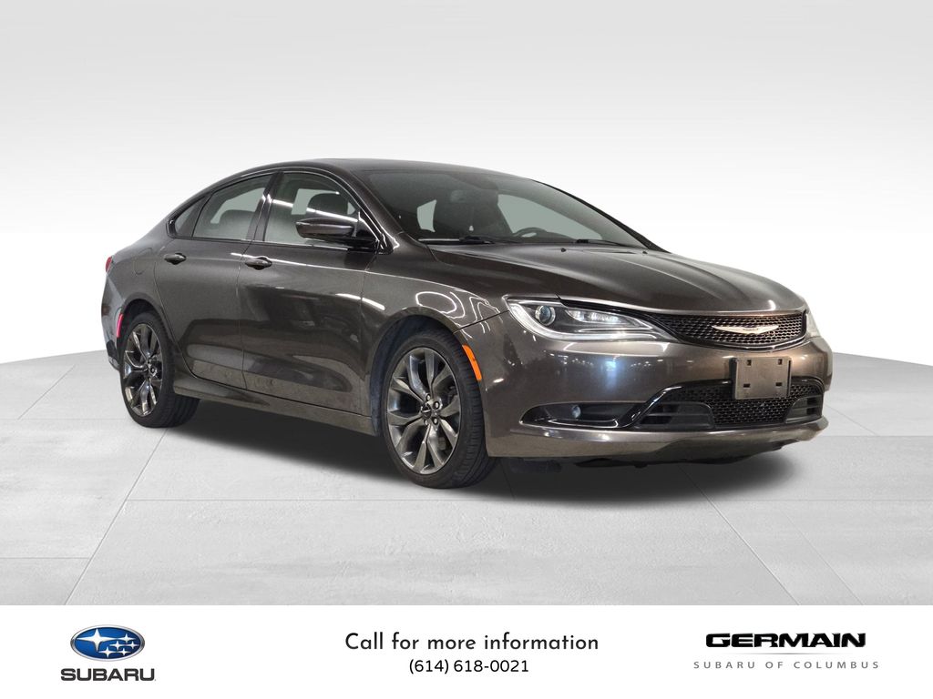 2015 Chrysler 200 S photo 3