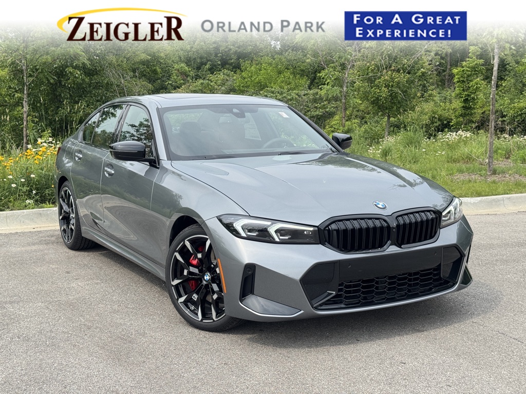 2025 BMW 3 Series 330i's photo