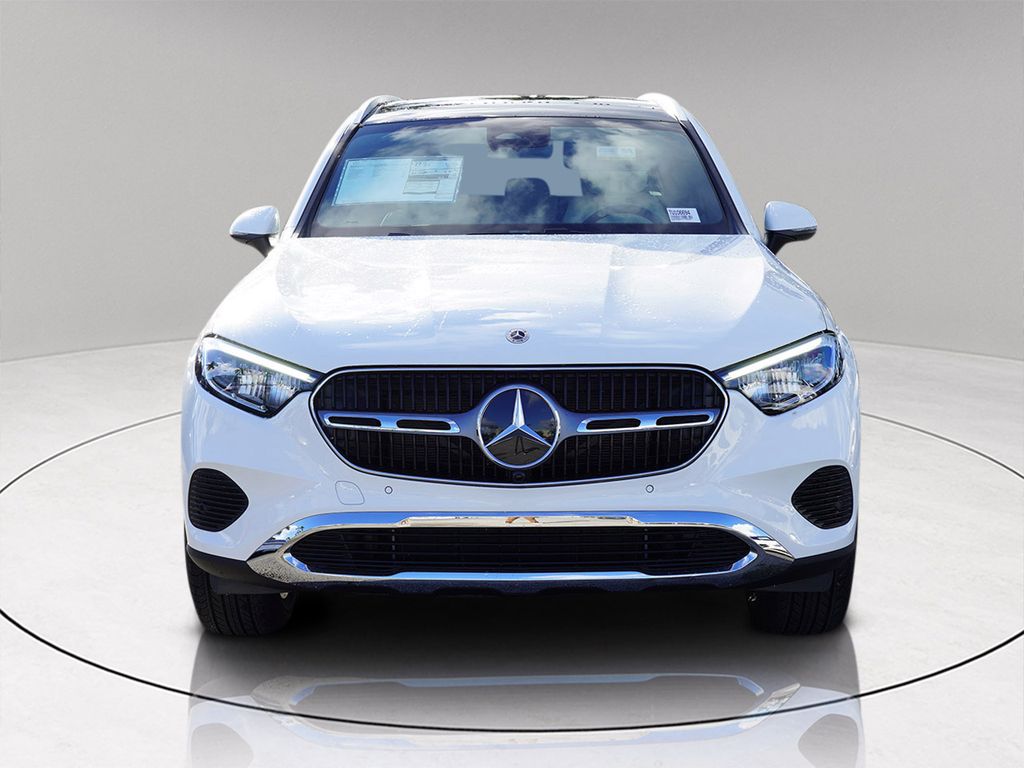 2026 Mercedes Benz GLC 300 photo 2