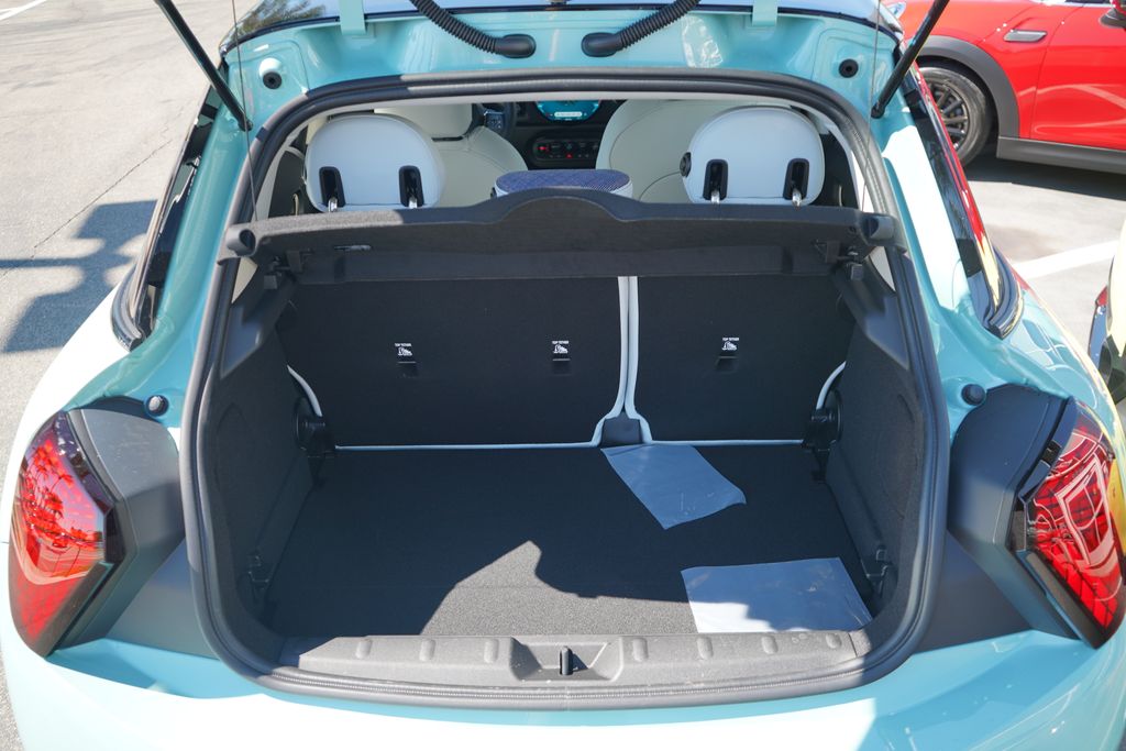 2026 Mini Cooper 4 Door Hardtop Signature photo 10