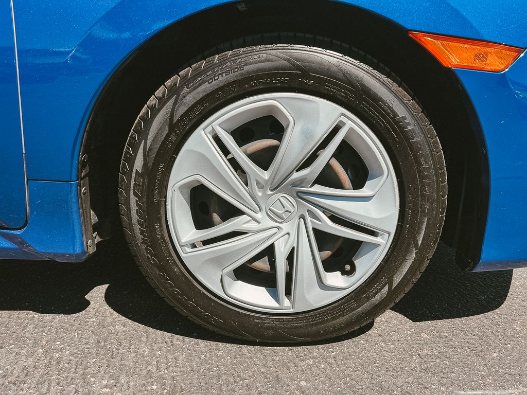 2019 Honda Civic LX photo 4