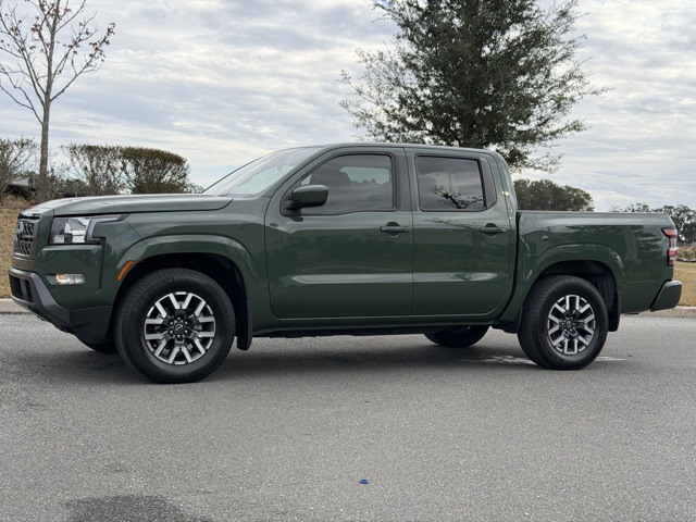 2022 Nissan Frontier SV photo 2