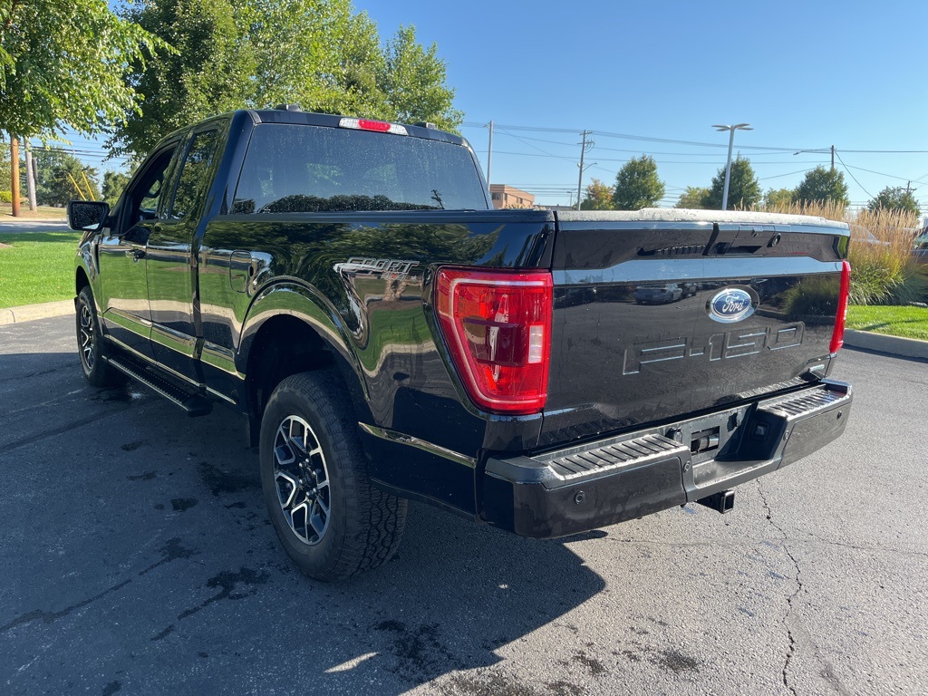 2022 Ford F-150 XLT photo 3