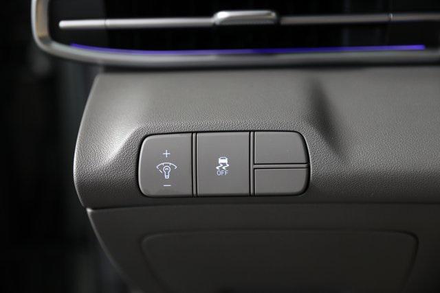 2025 Hyundai Elantra SEL Convenience photo 7