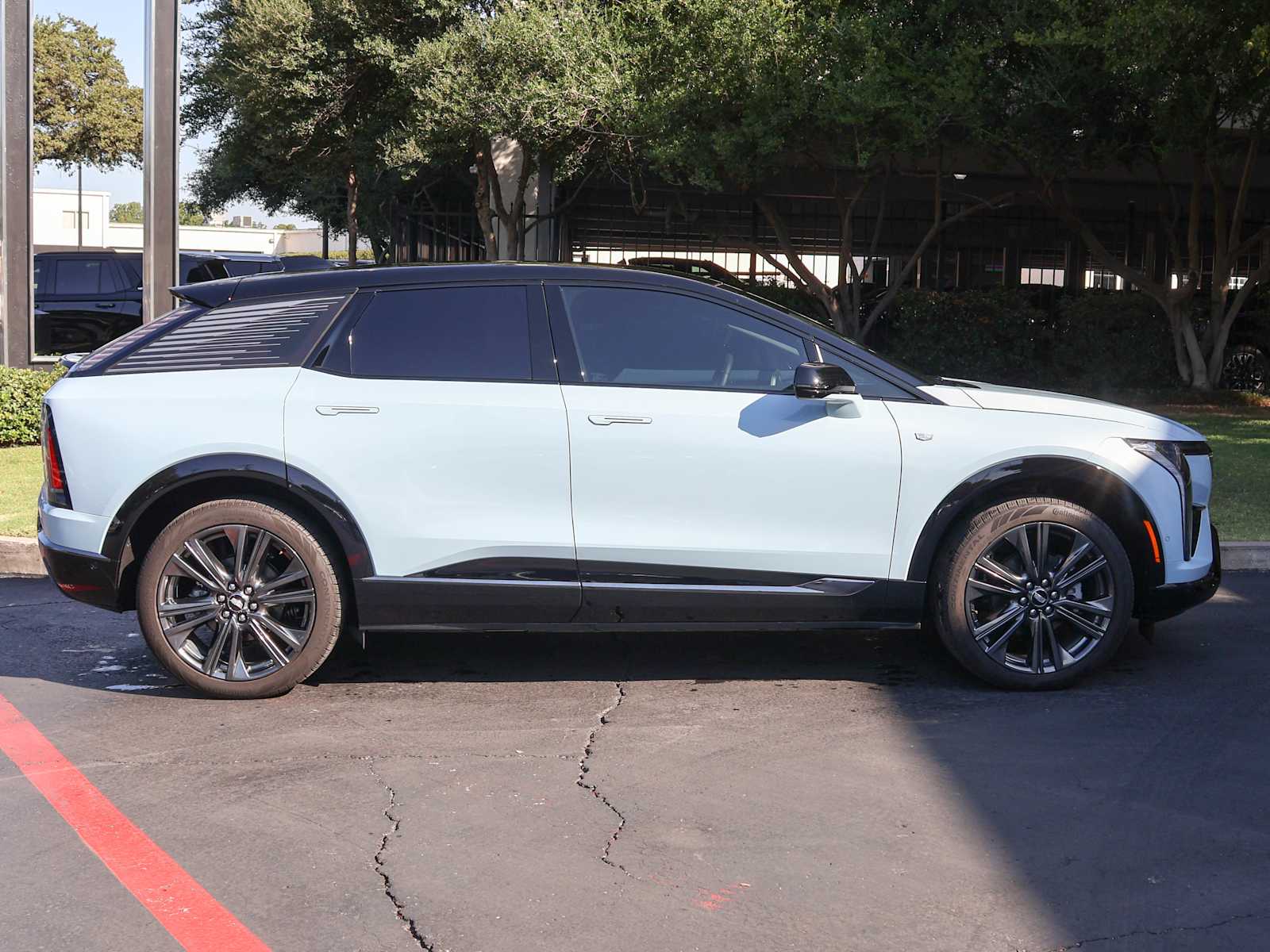 2025 Cadillac Optiq Sport photo 4