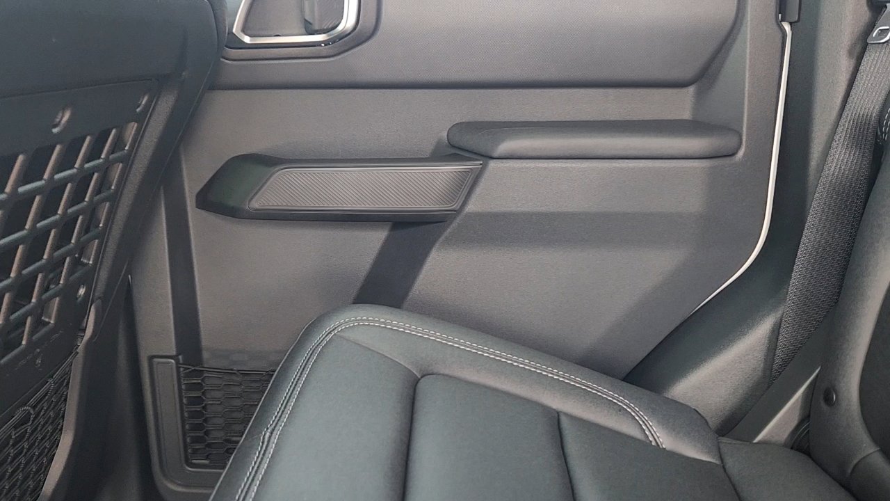 2025 Ford Bronco Big Bend photo 2