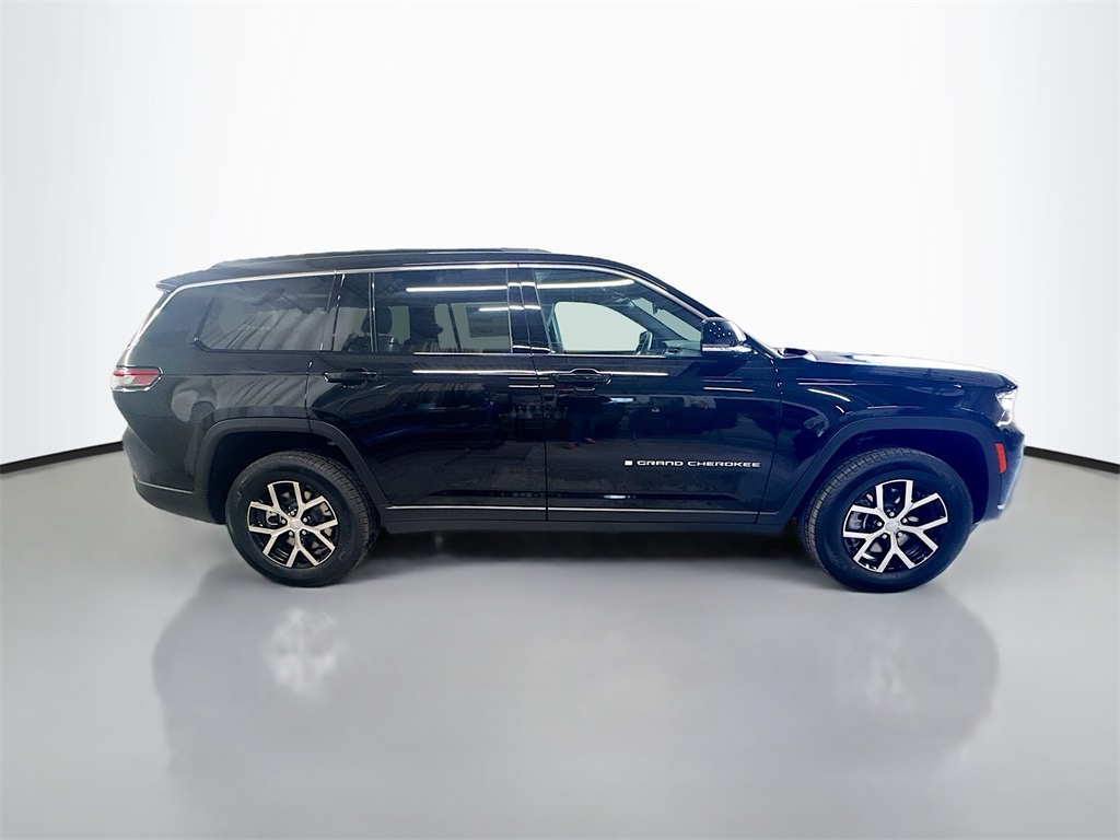 2025 Jeep Grand Cherokee Limited photo 4