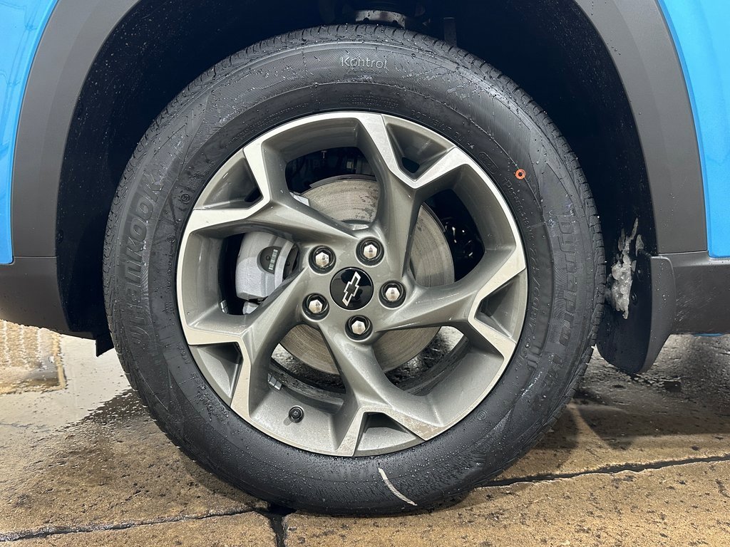 2026 Chevrolet Trax LT photo 4