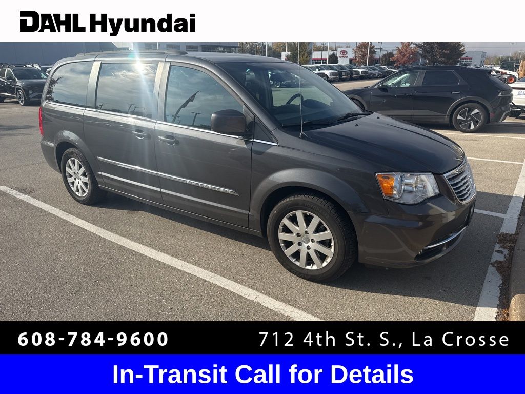 2016 Chrysler Town & Country Touring