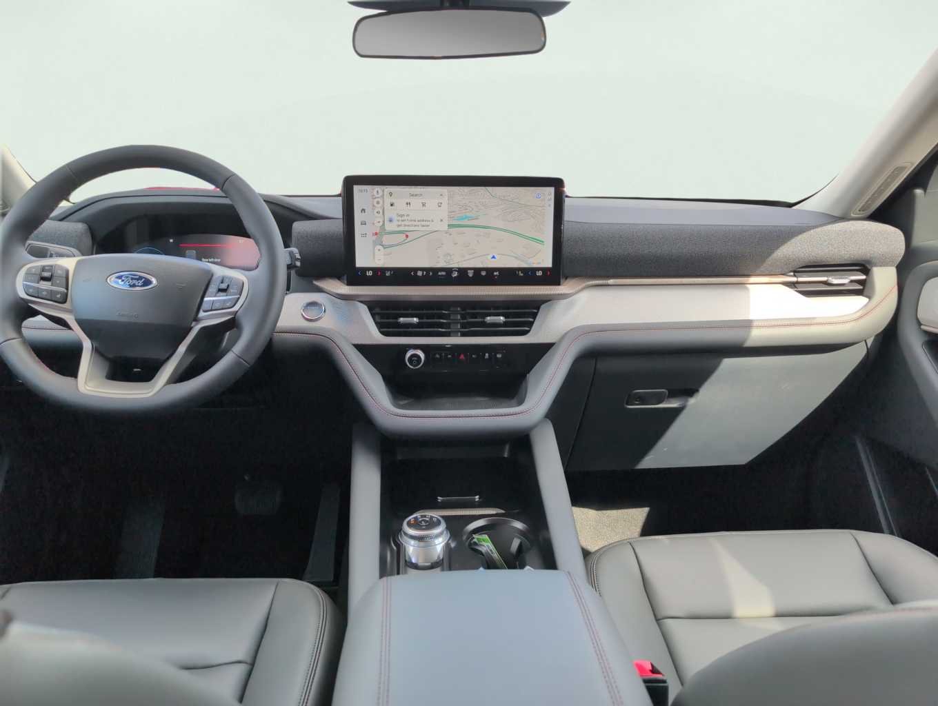 2025 Ford Explorer photo 16