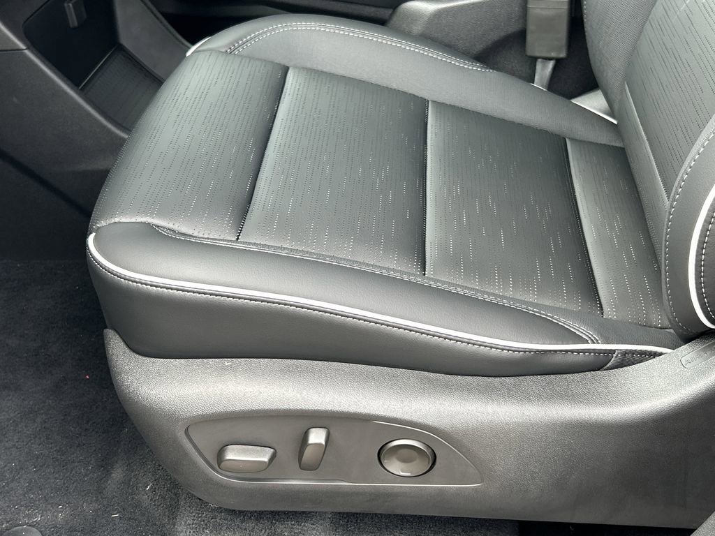 2026 Buick Enclave Sport Touring photo 21