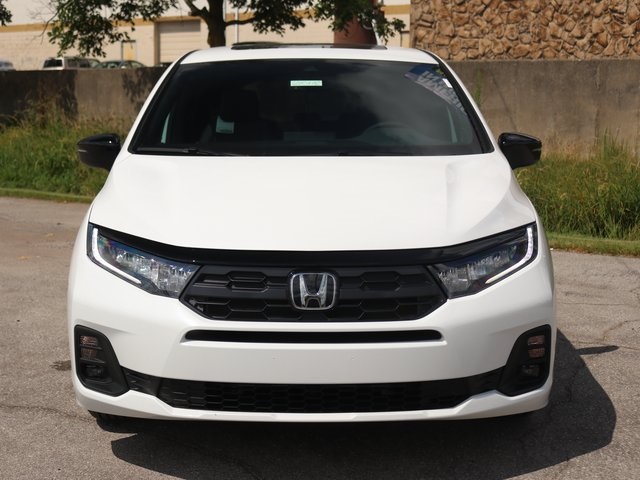 2026 Honda Odyssey photo 2