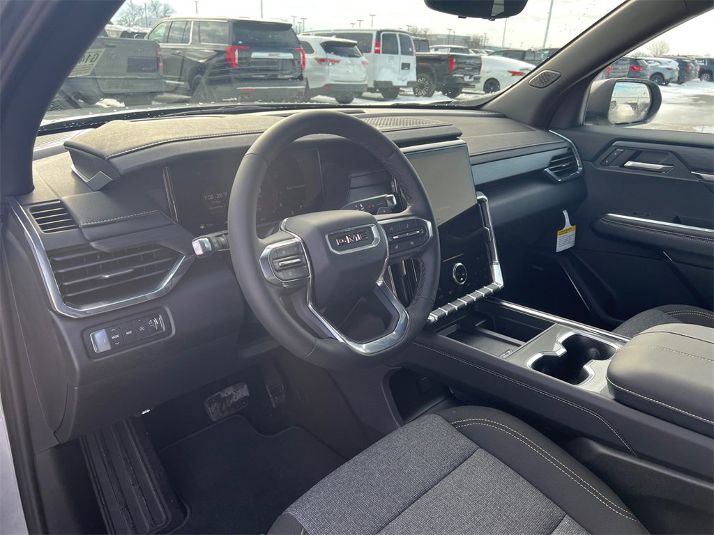 2026 GMC ACADIA - Image 17
