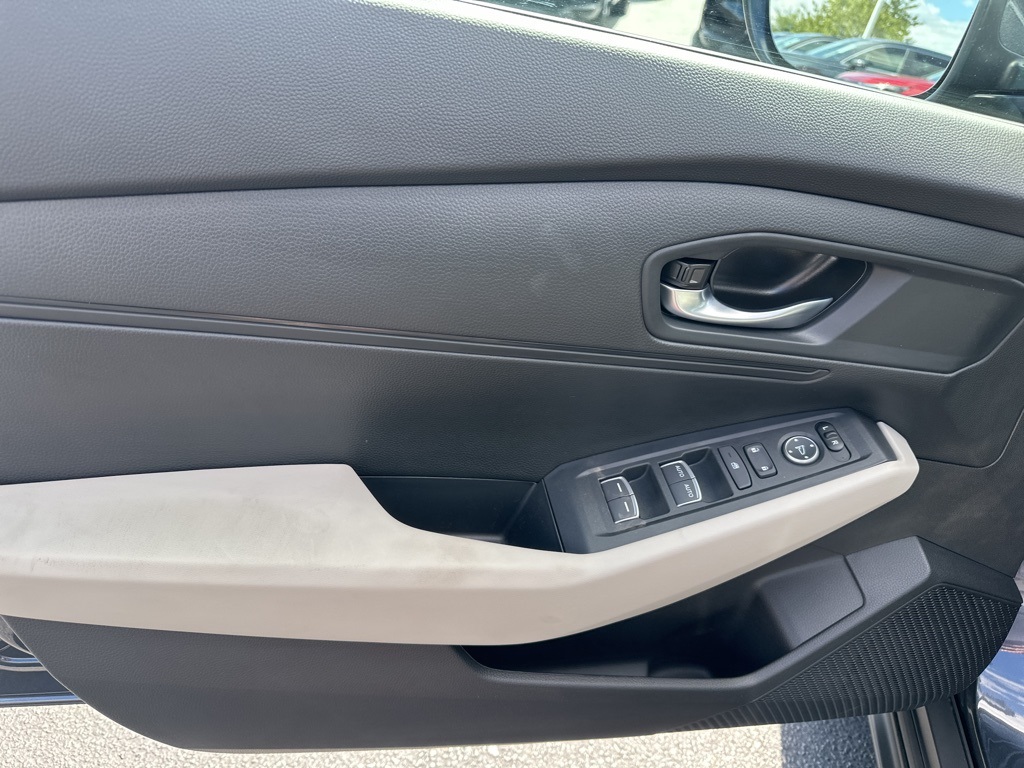 2025 Honda Accord LX photo 21