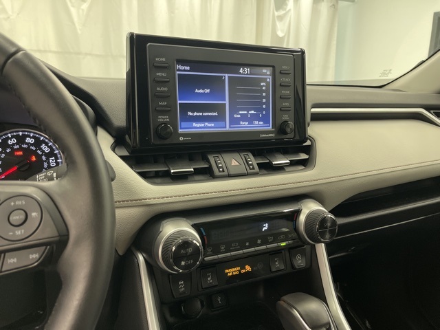 2022 Toyota RAV4 XLE Premium photo 14