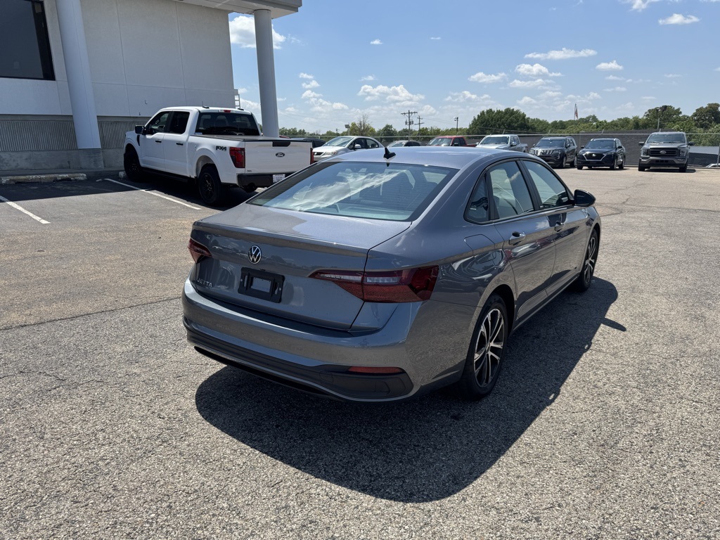 2024 Volkswagen Jetta 1.5T Sport photo 7