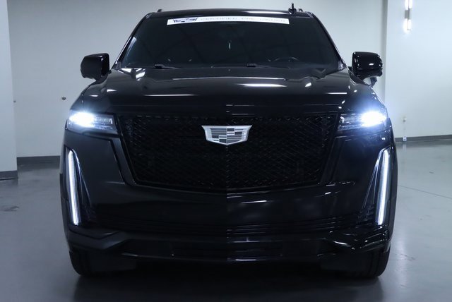 2023 Cadillac Escalade Sport photo 3