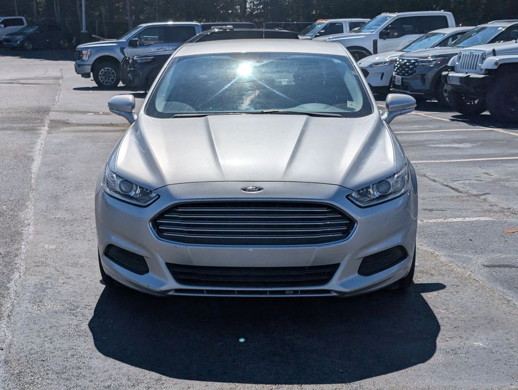 2015 Ford Fusion SE photo 3