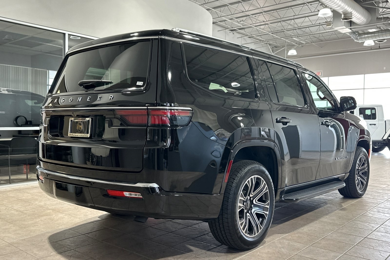 2025 Jeep Wagoneer Base photo 6