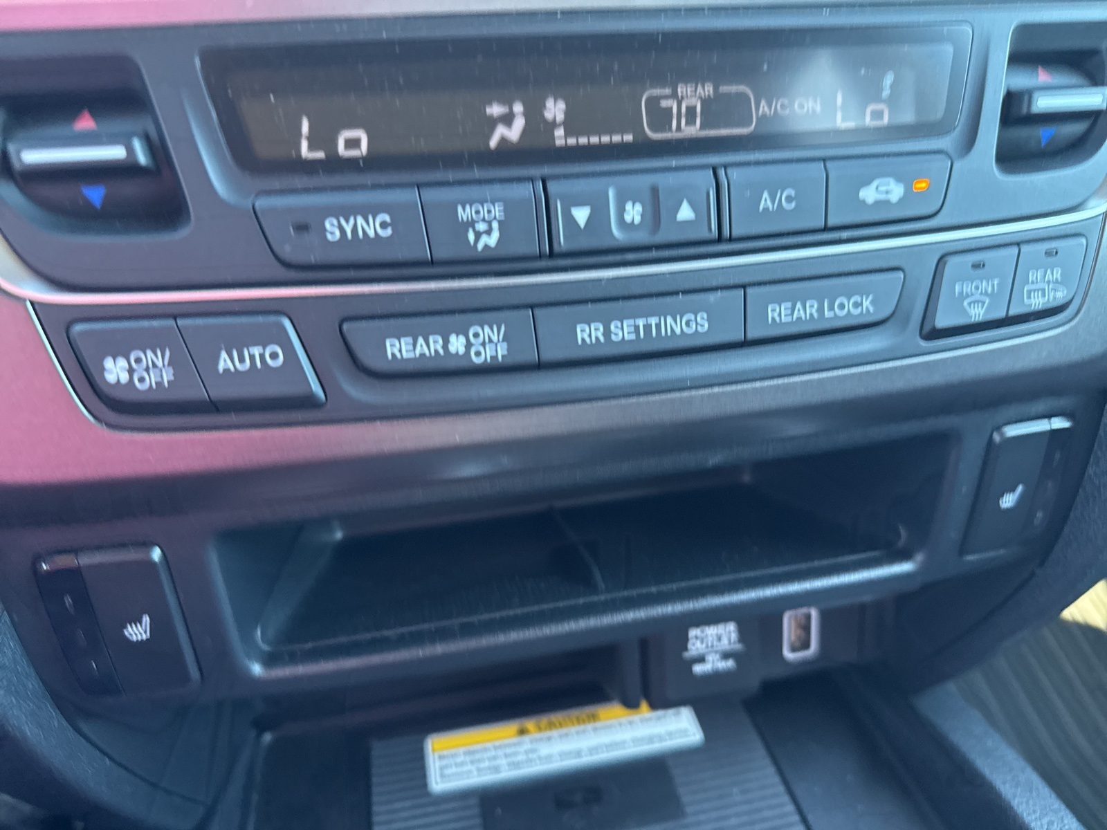 2022 Honda Pilot SE photo 23