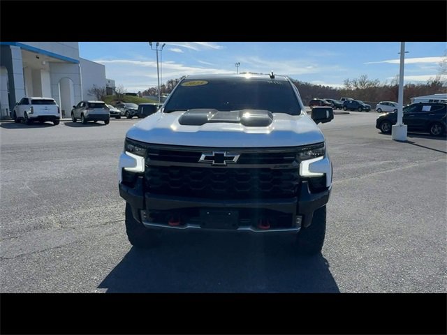 2023 Chevrolet Silverado 1500 ZR2 photo 2