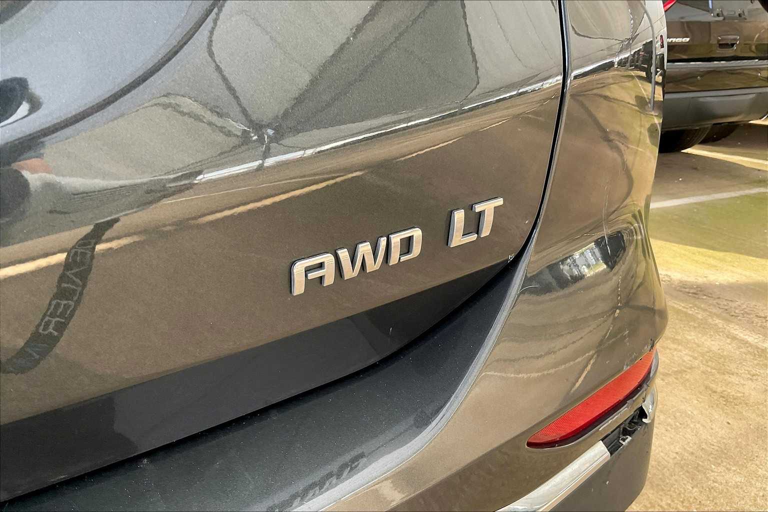 2018 Chevrolet Equinox LT photo 9