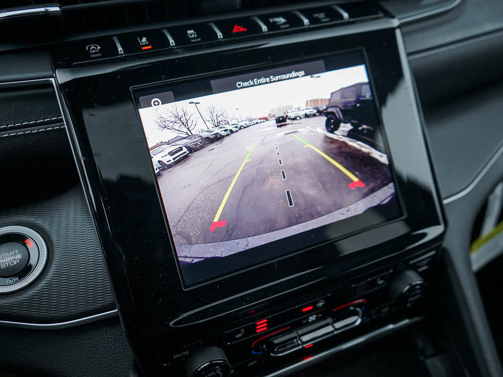 2025 Jeep Grand Cherokee Laredo X photo 23