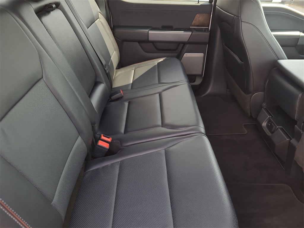 2022 Ford F-150 Lariat photo 12