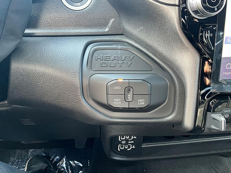 2025 Ram 2500 Tradesman photo 19