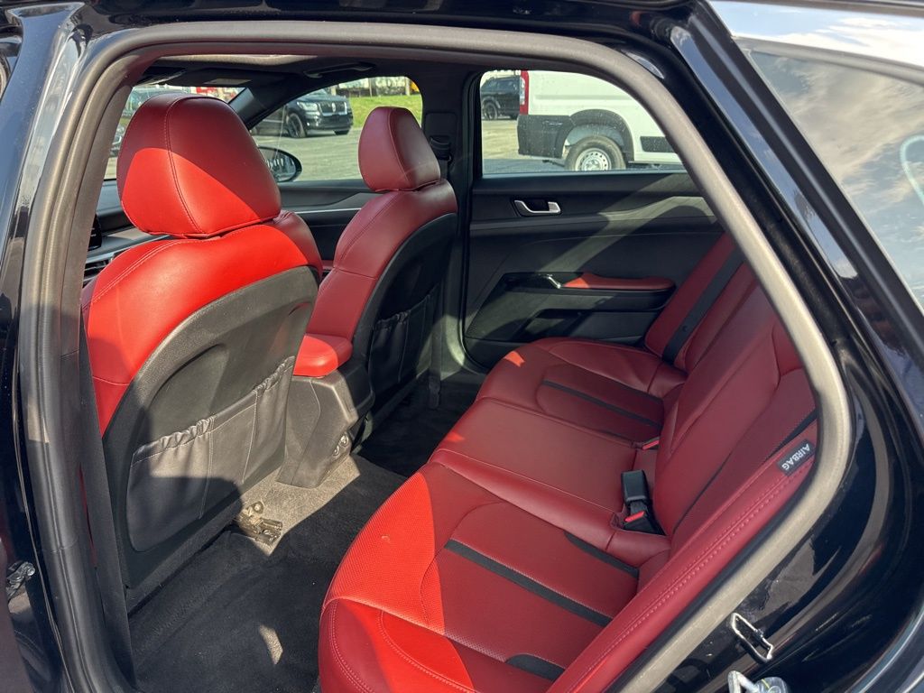 2022 Kia K5 GT-Line photo 14