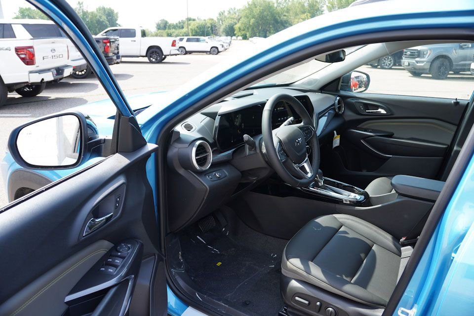 2025 Chevrolet Trax ACTIV photo 10