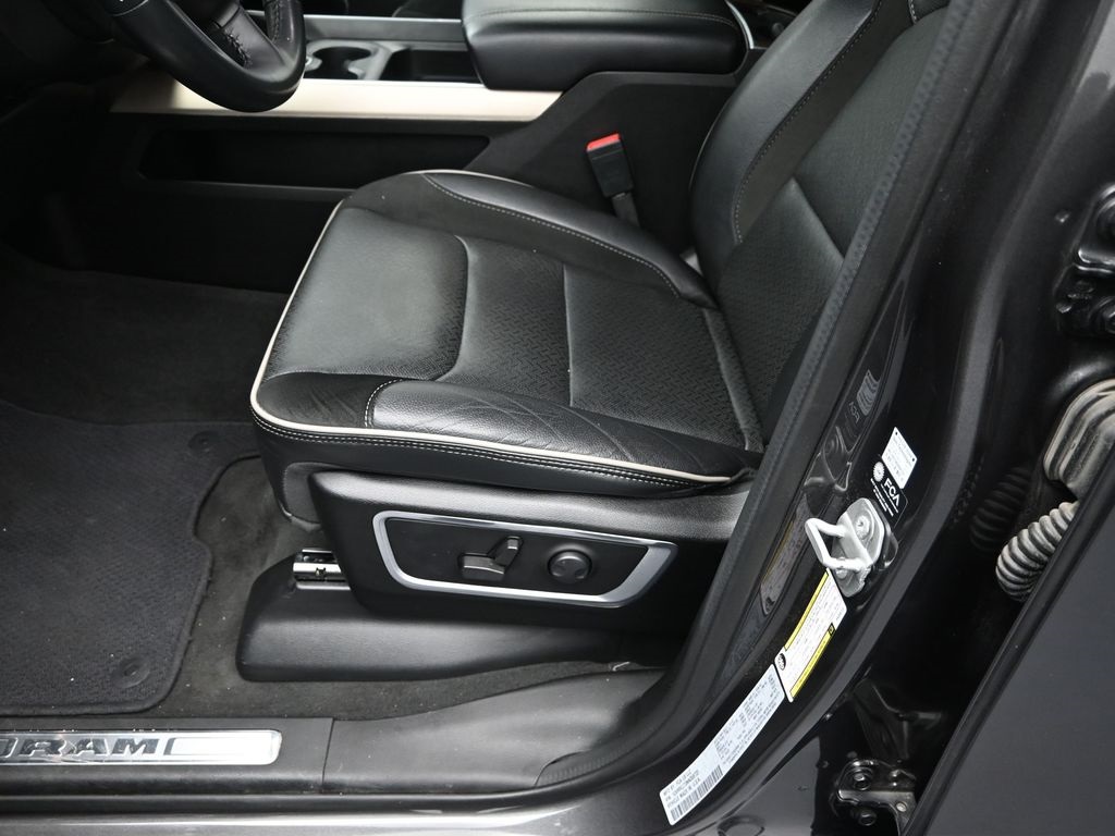 2022 Ram 1500 Laramie photo 5